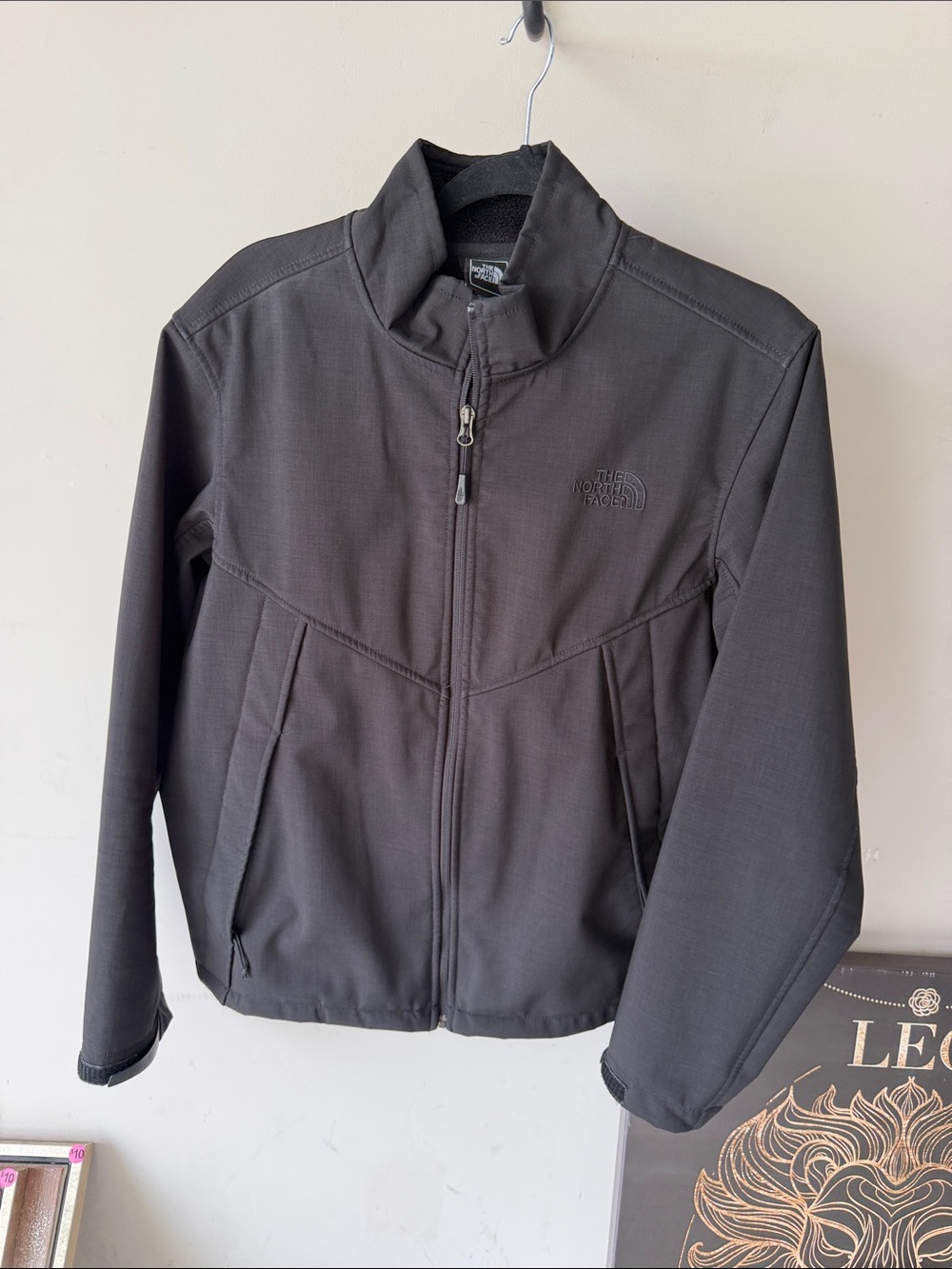 The North Face Men's Dark Gray Lightweight Softshell Jacket